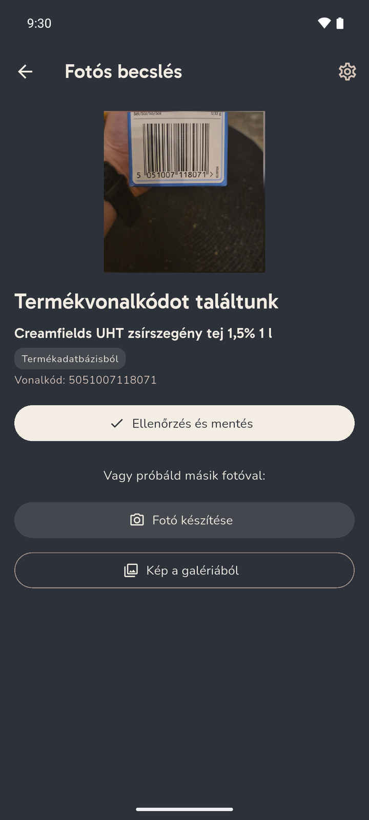 A Karbi termékvonalkódot ismert fel. A termék nevét és a termékadatbázis jelölését mutatja.